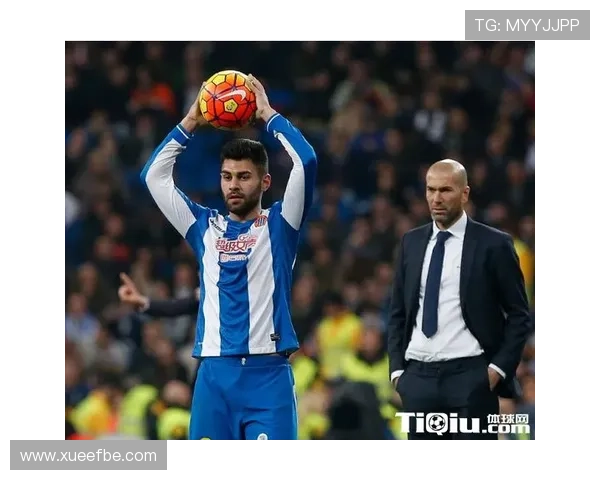 西甲赛季最新动态分析：球队表现、战术变革与未来走势展望